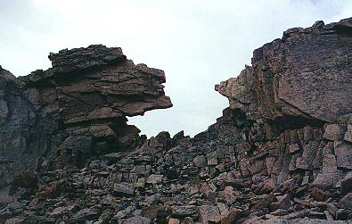 kyhole.jpg (34928 bytes)